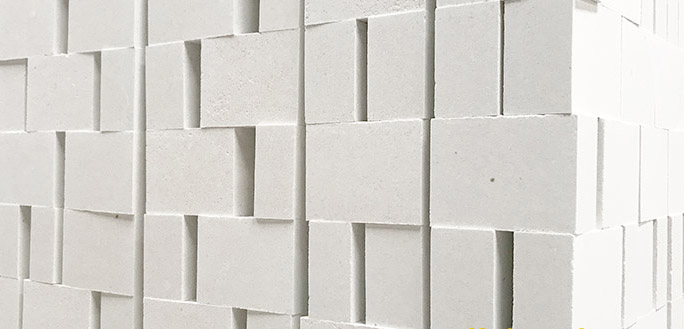 Role of Physical and Chemical Indicators of Corundum Mullite Bricks
