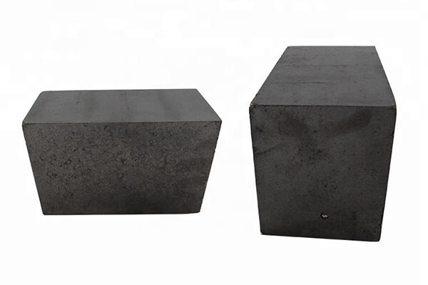 Characteristics and Applications of Magnesia Carbon Bricks