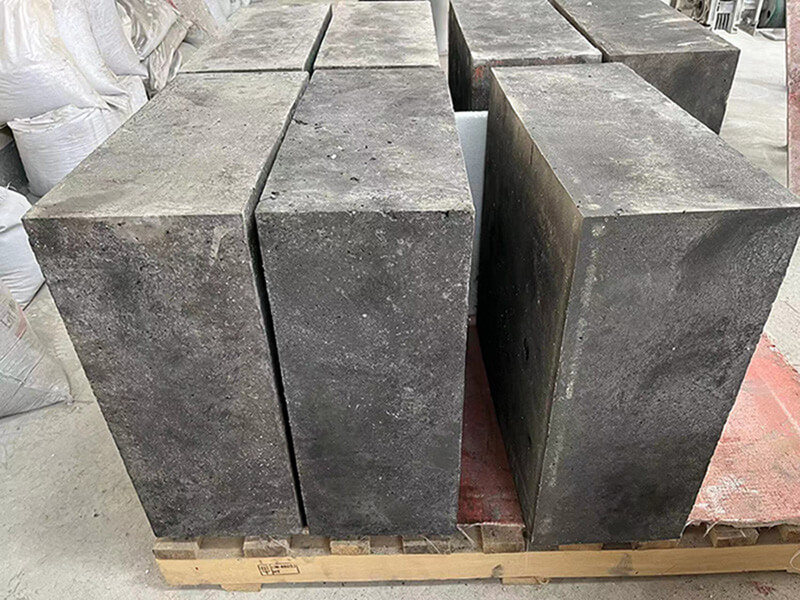 Strength Comparison between Silica Molybdenum Bricks and Magnesia Bricks